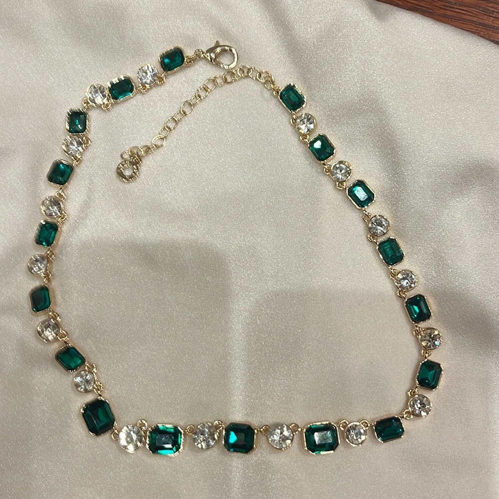 Calvin klein gold and emerald necklace with rhinestones.